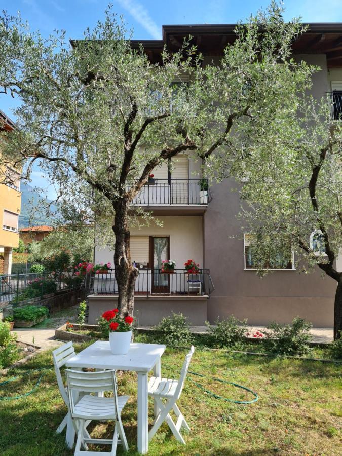 Le Peonie Appartement Riva del Garda Buitenkant foto